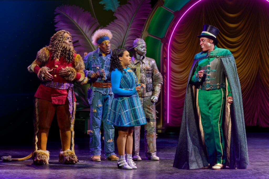 REVIEW:&nbsp;The Wiz&nbsp;Dazzles Detroit with Soul, Style, and Stunning Performances